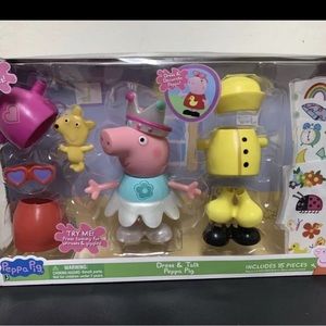 15 Piece NEW PEPPA PIG DRESS AND TALK PEPPA PIG PLAYSET Read Description